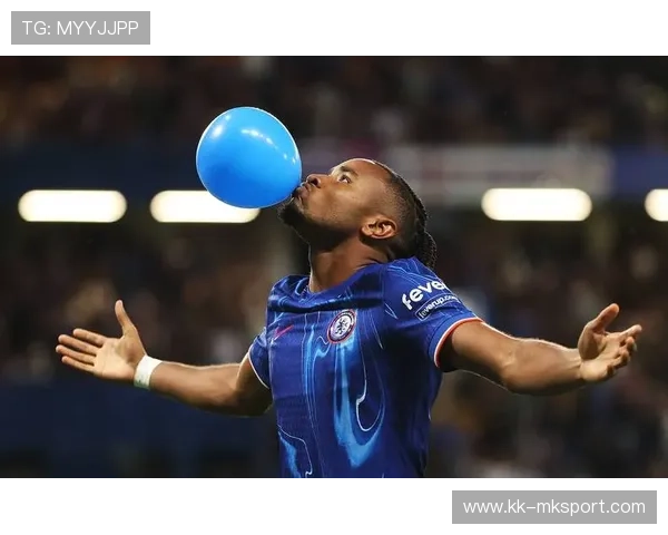 切尔西恩昆库带球突破突施冷箭入网：点亮蓝军夜晚